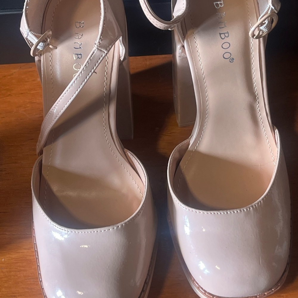 Bamboo Women's Cream Heels